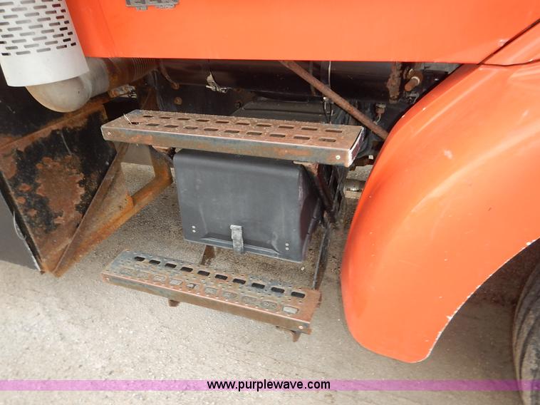 image for item K1728 2001 Sterling LT7501 dump truck