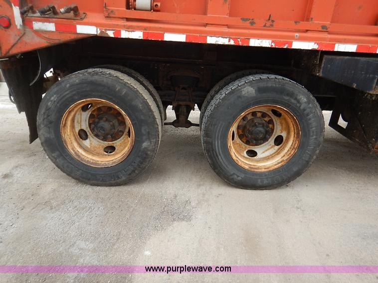 image for item K1728 2001 Sterling LT7501 dump truck