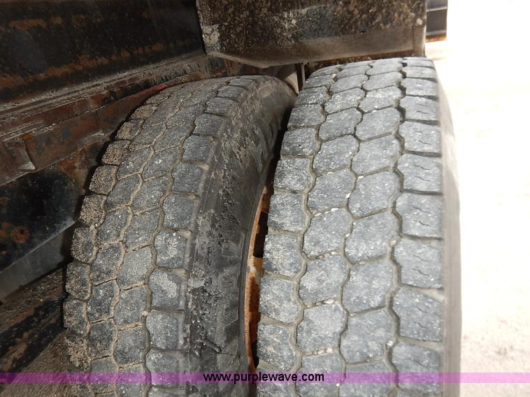 image for item K1728 2001 Sterling LT7501 dump truck