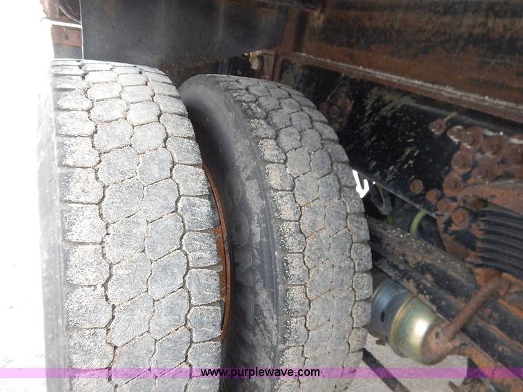 image for item K1728 2001 Sterling LT7501 dump truck