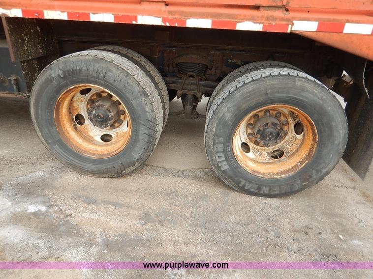 image for item K1728 2001 Sterling LT7501 dump truck