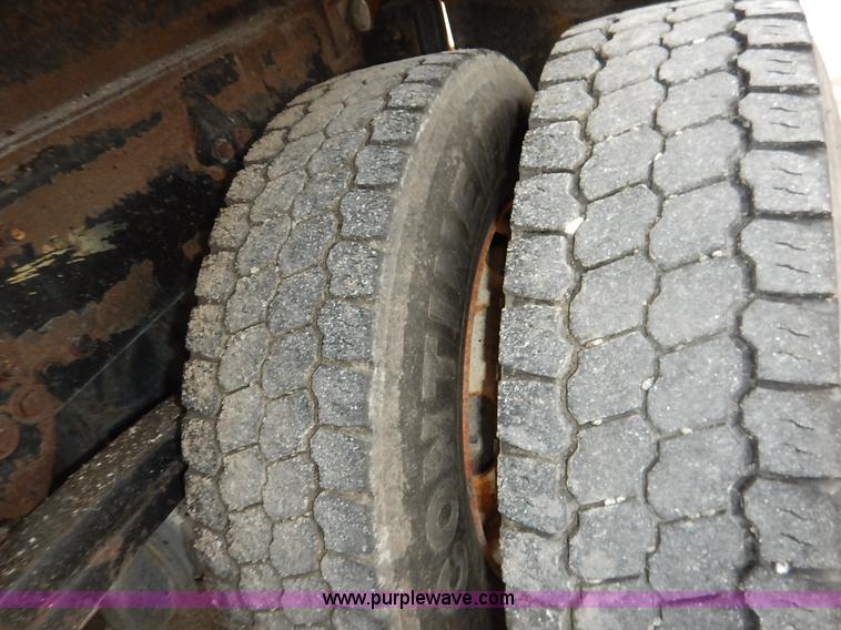 image for item K1728 2001 Sterling LT7501 dump truck