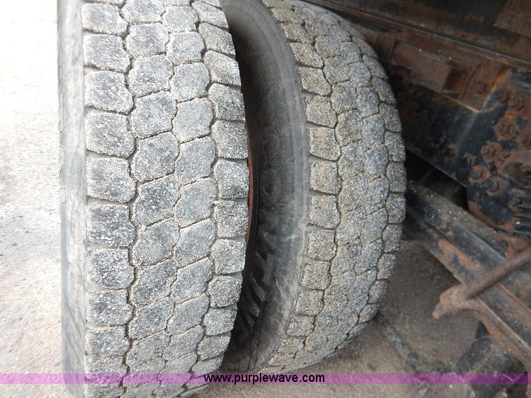 image for item K1728 2001 Sterling LT7501 dump truck