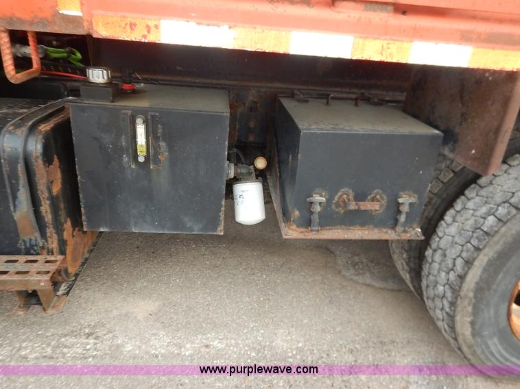 image for item K1728 2001 Sterling LT7501 dump truck