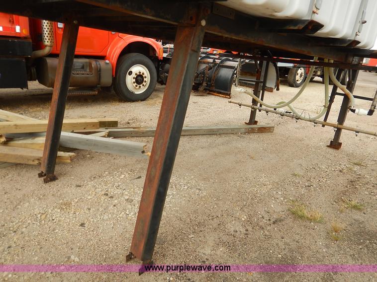 image for item K1728 2001 Sterling LT7501 dump truck