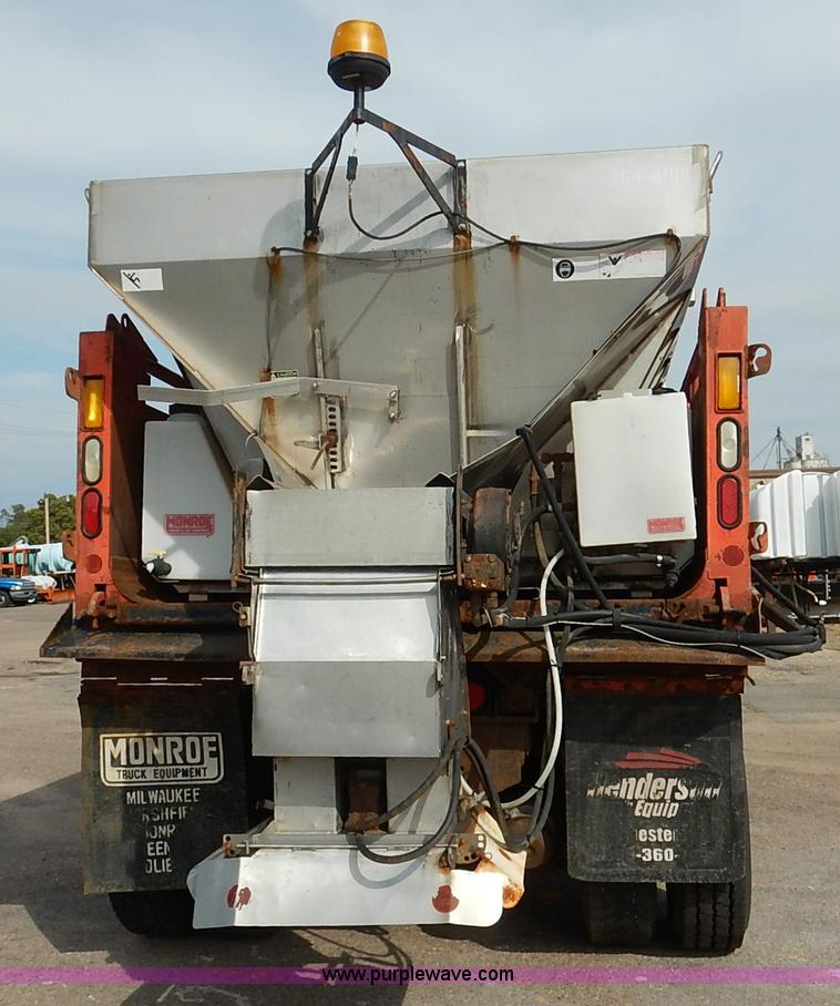 image for item K1733 1999 International 4900 dump truck