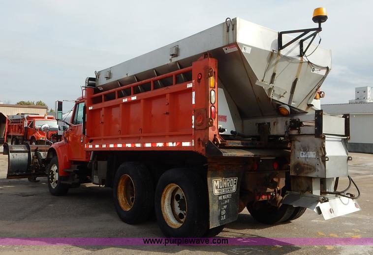 image for item K1733 1999 International 4900 dump truck