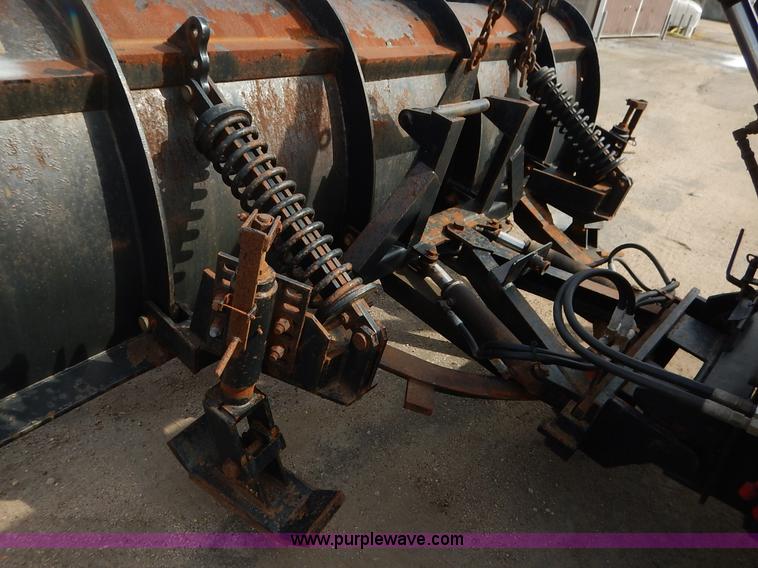 image for item K1733 1999 International 4900 dump truck