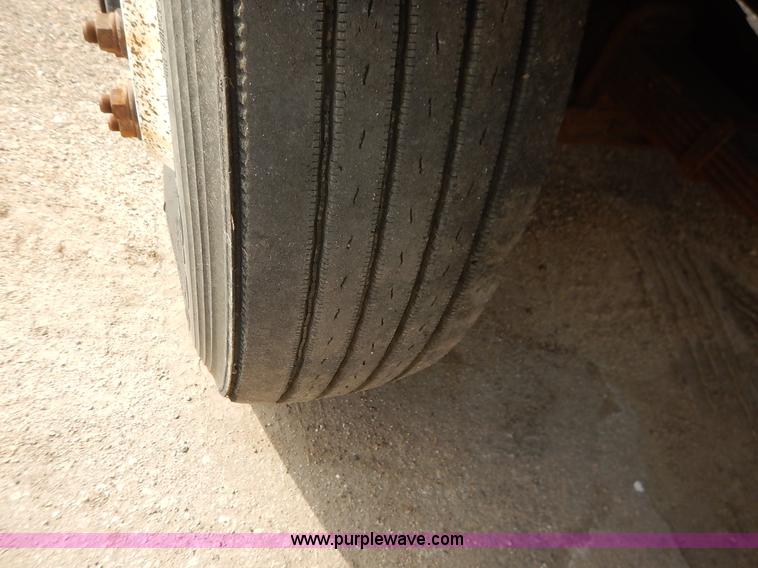 image for item K1733 1999 International 4900 dump truck