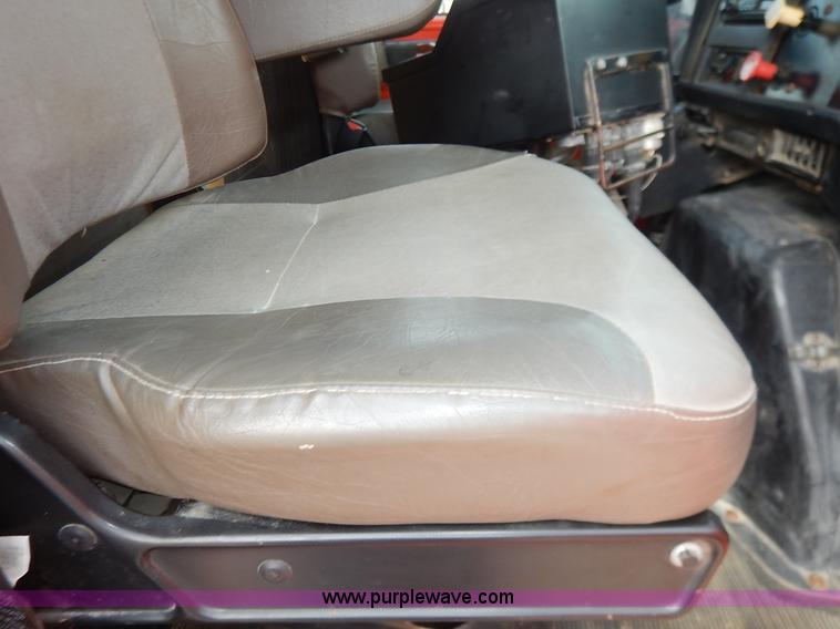 image for item K1733 1999 International 4900 dump truck