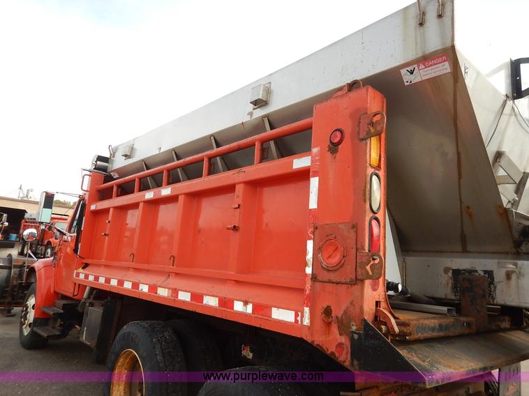 image for item K1733 1999 International 4900 dump truck