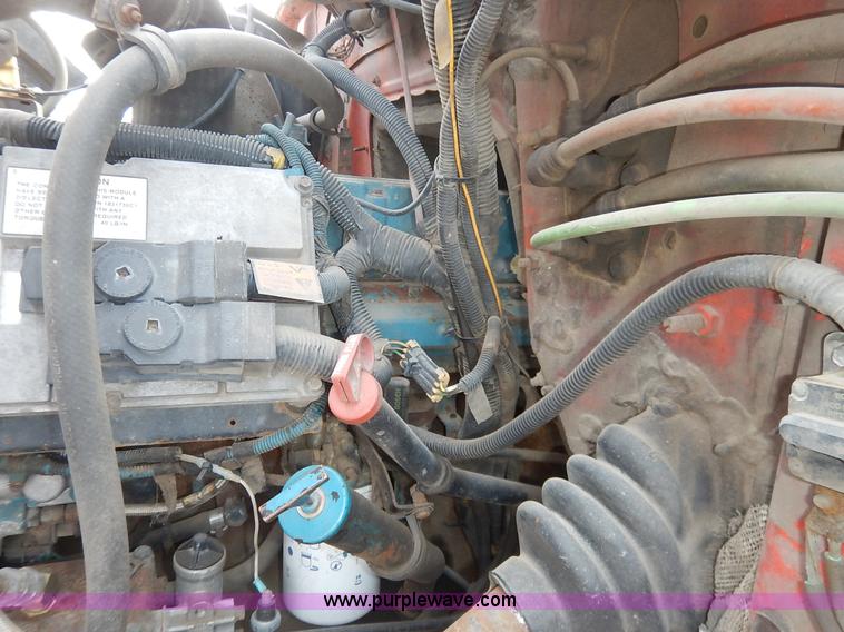 image for item K1733 1999 International 4900 dump truck