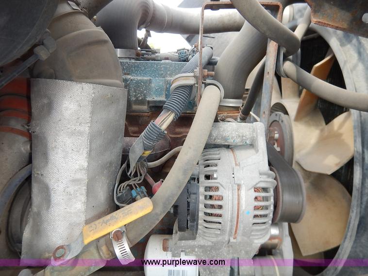 image for item K1733 1999 International 4900 dump truck