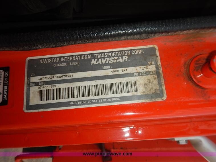 image for item K1733 1999 International 4900 dump truck