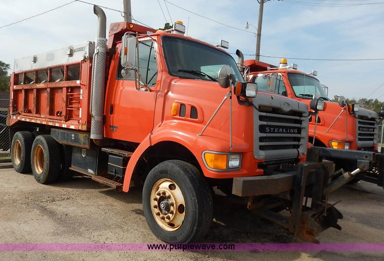 image for item K1734 2001 Sterling LT7500 dump truck
