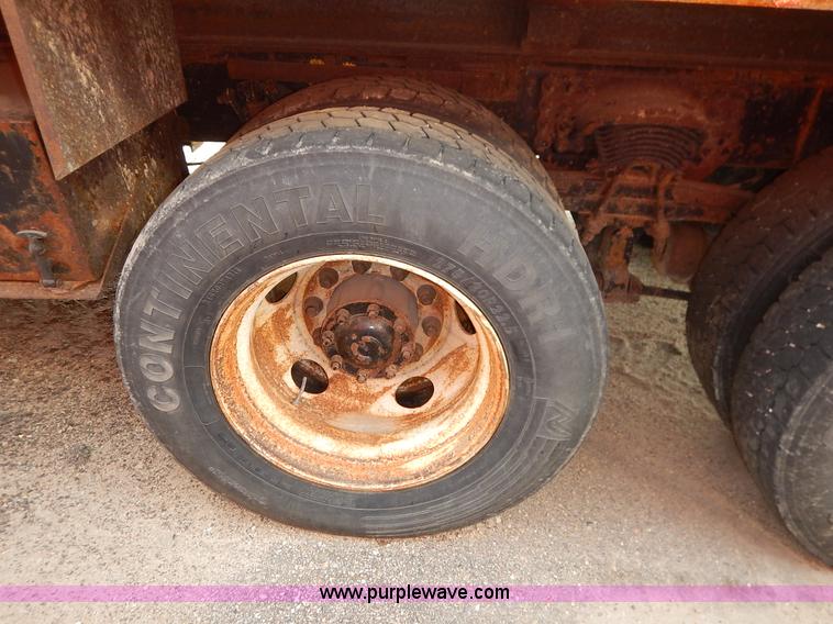 image for item K1734 2001 Sterling LT7500 dump truck