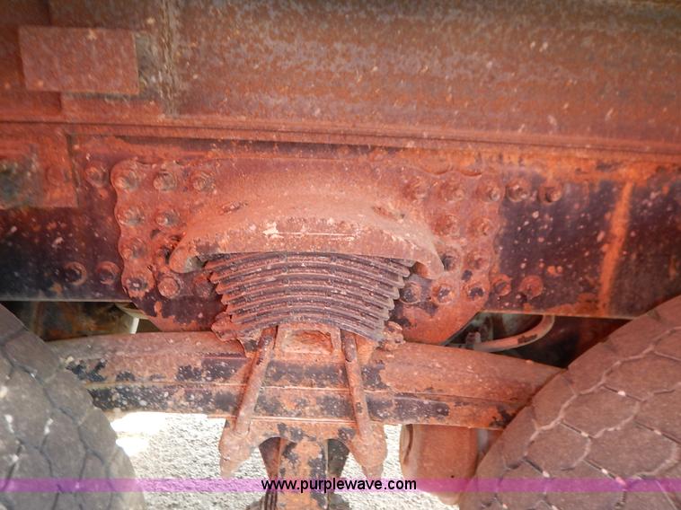 image for item K1734 2001 Sterling LT7500 dump truck