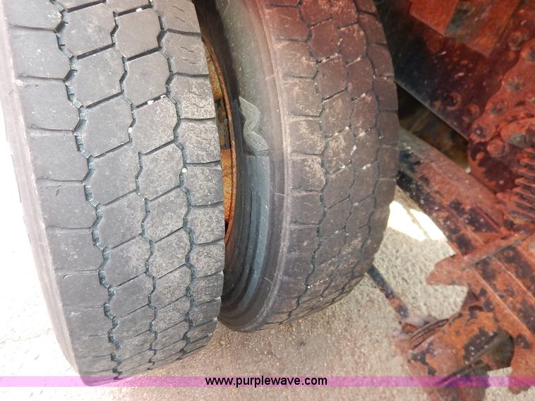 image for item K1734 2001 Sterling LT7500 dump truck