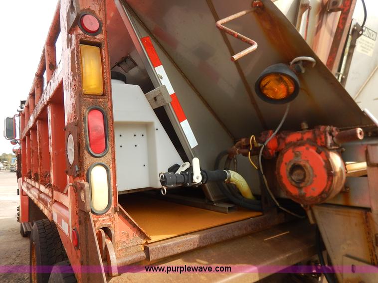 image for item K1734 2001 Sterling LT7500 dump truck