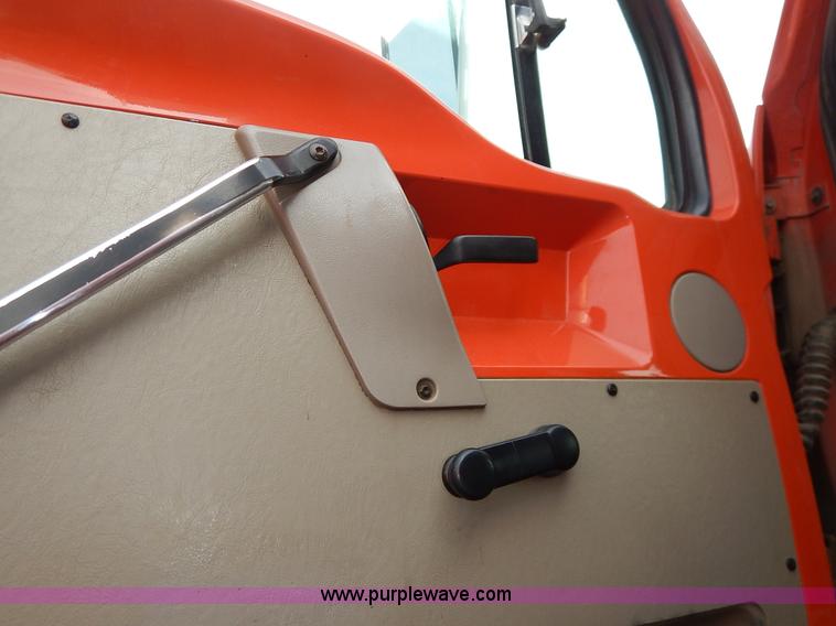 image for item K1734 2001 Sterling LT7500 dump truck