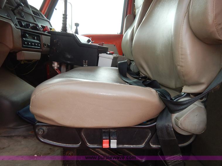 image for item K1734 2001 Sterling LT7500 dump truck