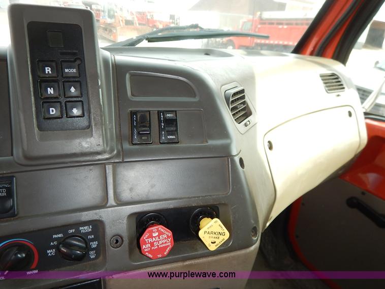 image for item K1734 2001 Sterling LT7500 dump truck