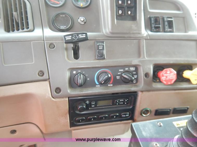 image for item K1734 2001 Sterling LT7500 dump truck