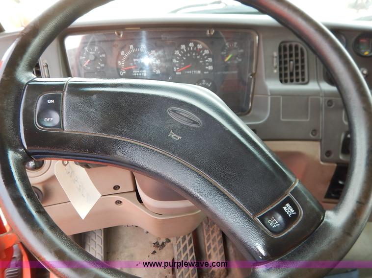 image for item K1734 2001 Sterling LT7500 dump truck