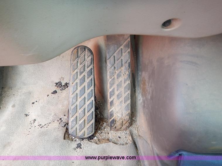 image for item K1734 2001 Sterling LT7500 dump truck