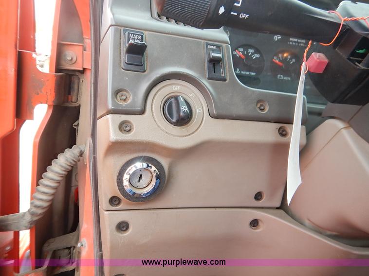 image for item K1734 2001 Sterling LT7500 dump truck