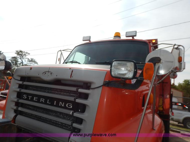image for item K1734 2001 Sterling LT7500 dump truck