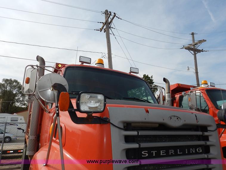 image for item K1734 2001 Sterling LT7500 dump truck