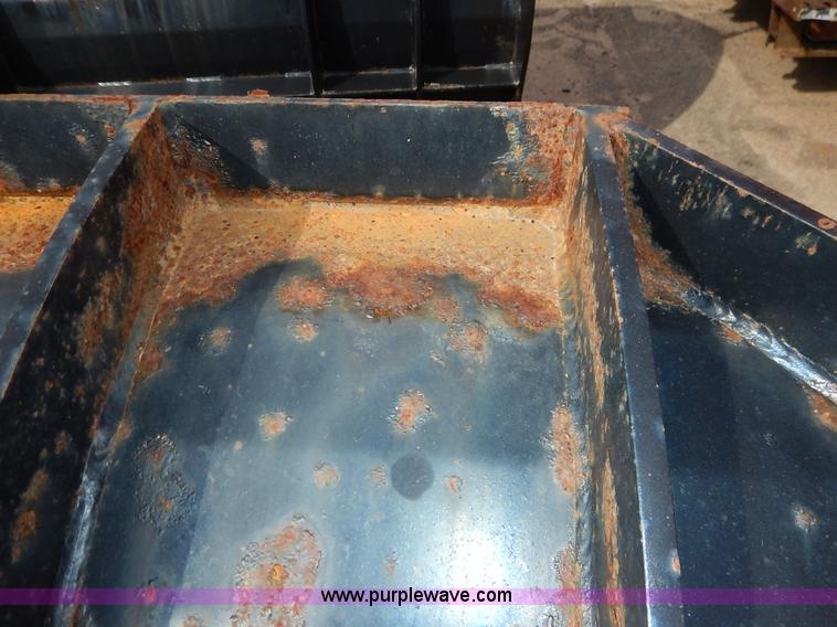 image for item K1734 2001 Sterling LT7500 dump truck