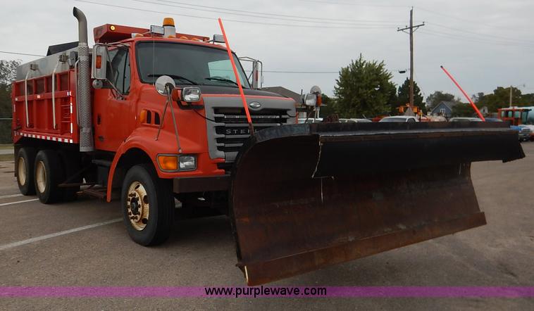 image for item K1736 2001 Sterling LT7500 dump truck