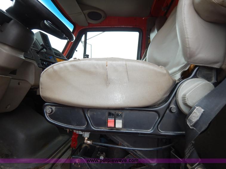 image for item K1736 2001 Sterling LT7500 dump truck