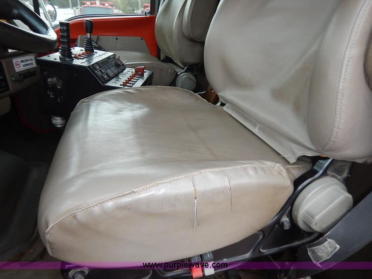 image for item K1736 2001 Sterling LT7500 dump truck