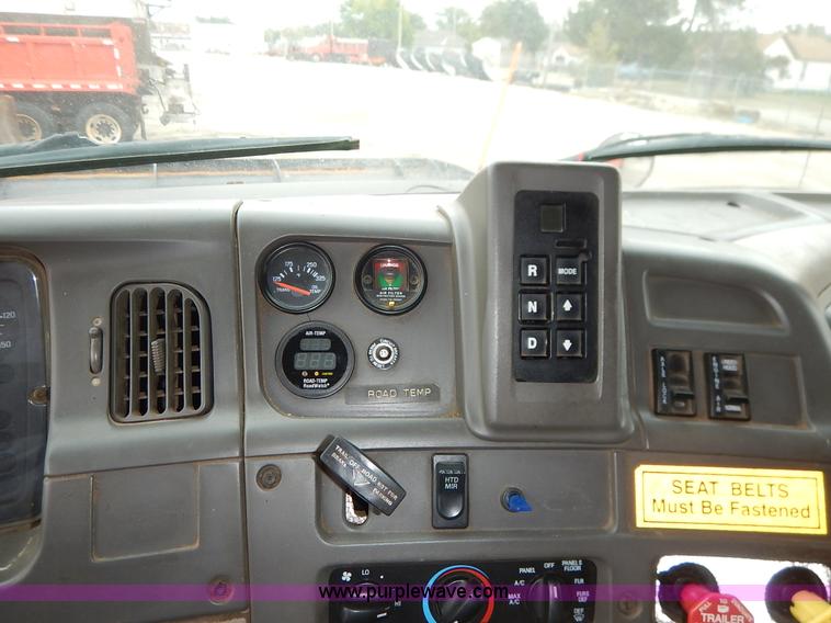 image for item K1736 2001 Sterling LT7500 dump truck