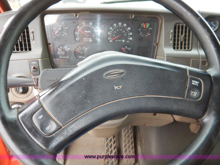 image for item K1736 2001 Sterling LT7500 dump truck