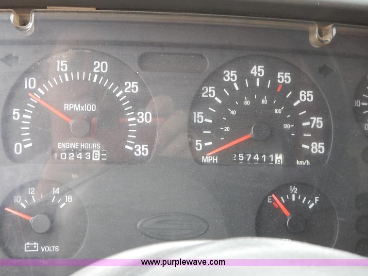 image for item K1736 2001 Sterling LT7500 dump truck