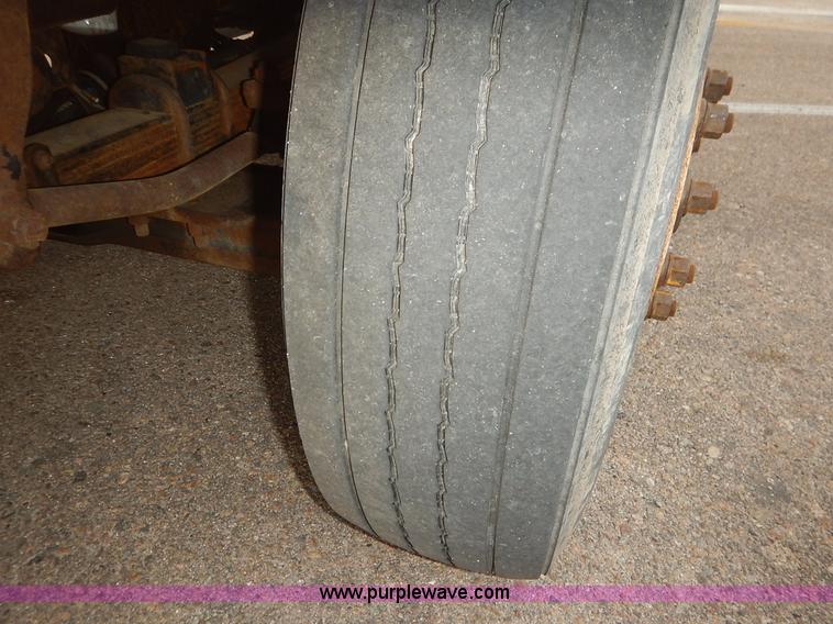 image for item K1736 2001 Sterling LT7500 dump truck