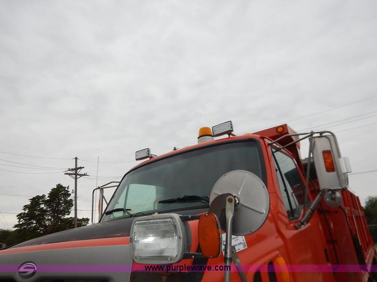 image for item K1736 2001 Sterling LT7500 dump truck