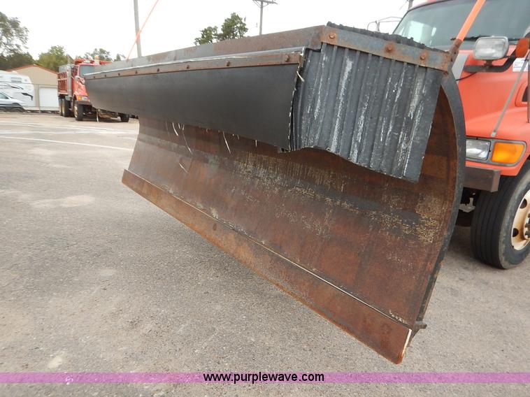 image for item K1736 2001 Sterling LT7500 dump truck