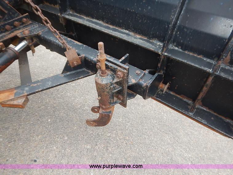 image for item K1736 2001 Sterling LT7500 dump truck