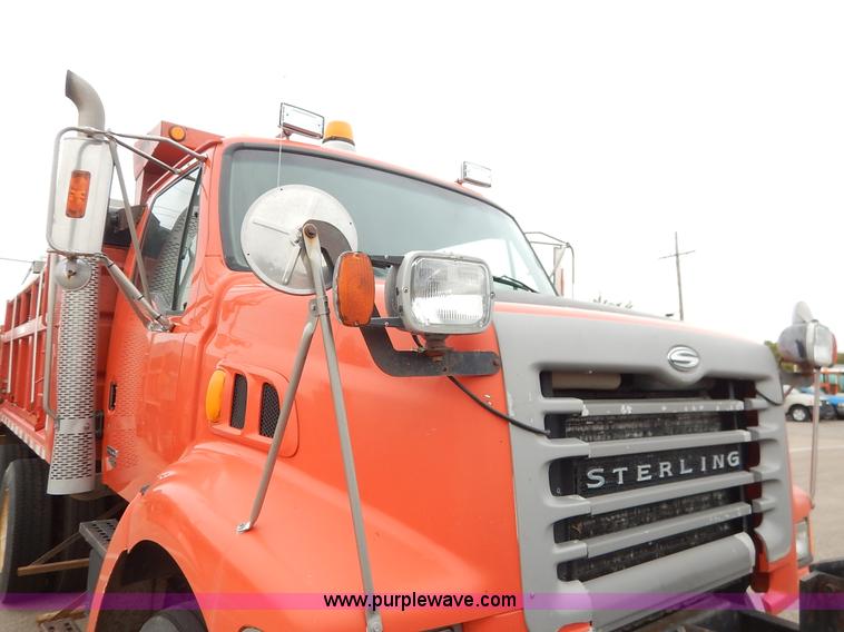 image for item K1736 2001 Sterling LT7500 dump truck