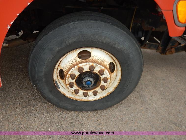 image for item K1736 2001 Sterling LT7500 dump truck