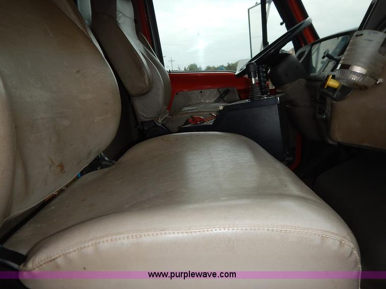 image for item K1736 2001 Sterling LT7500 dump truck