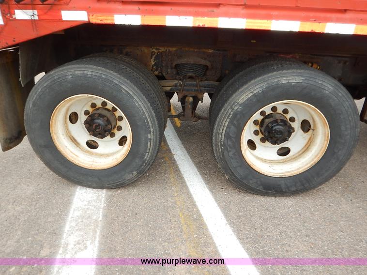 image for item K1736 2001 Sterling LT7500 dump truck