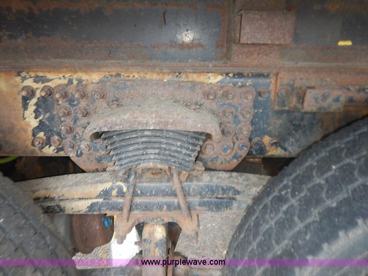 image for item K1736 2001 Sterling LT7500 dump truck