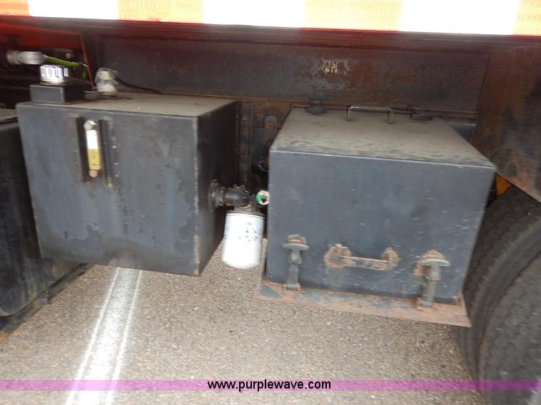 image for item K1736 2001 Sterling LT7500 dump truck