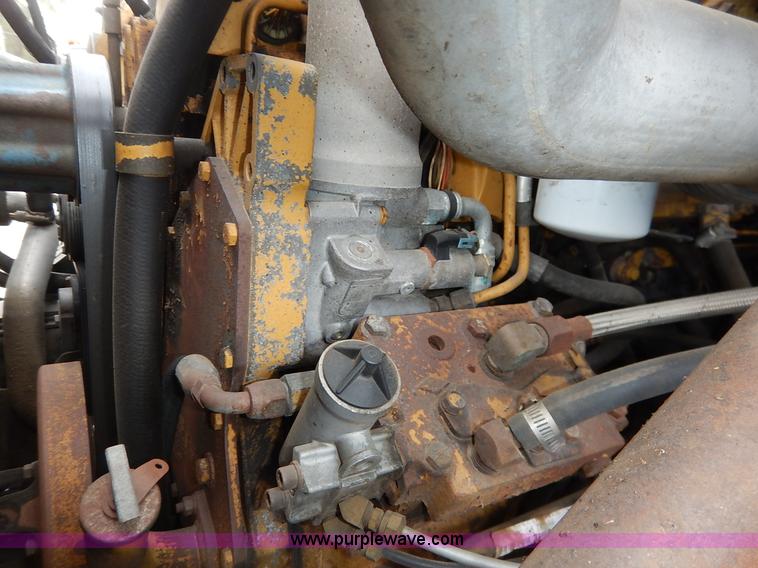 image for item K1736 2001 Sterling LT7500 dump truck